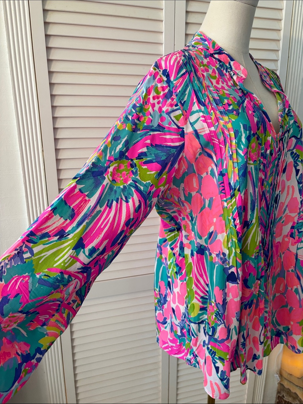 Lilly Pulitzer Pink Multicolor Floral V-Neck Long Sleeve Blouse - Picture 5 of 10